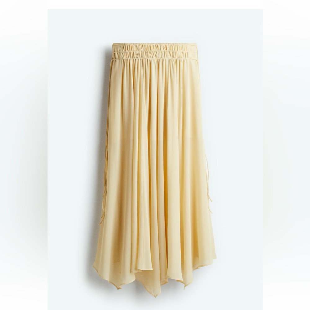 H&M Chiffon circle  Maxi Skirt pale yellow size 2